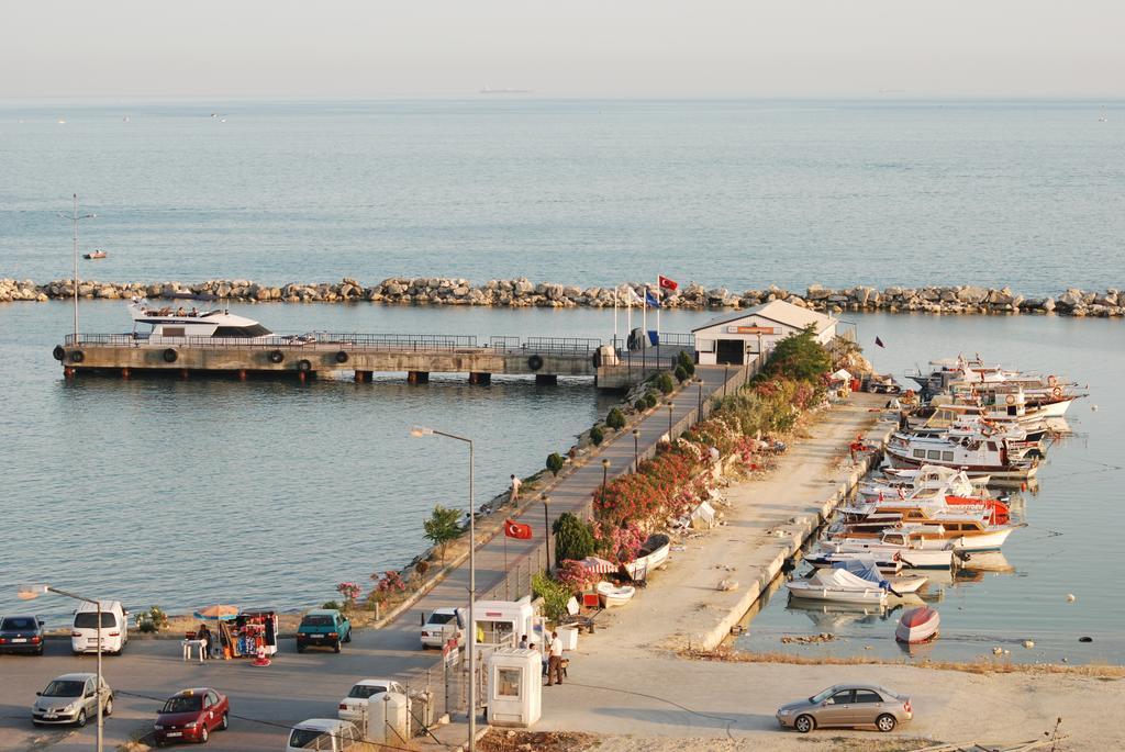 Pelikan Hotel Buyukcekmece Exterior photo